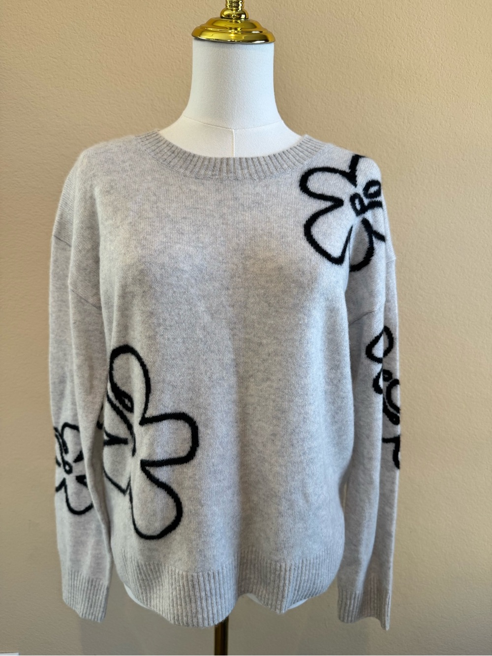 Cynthia Rowley 100% Cashmere Sweater Gray Floral Design - Women’s M